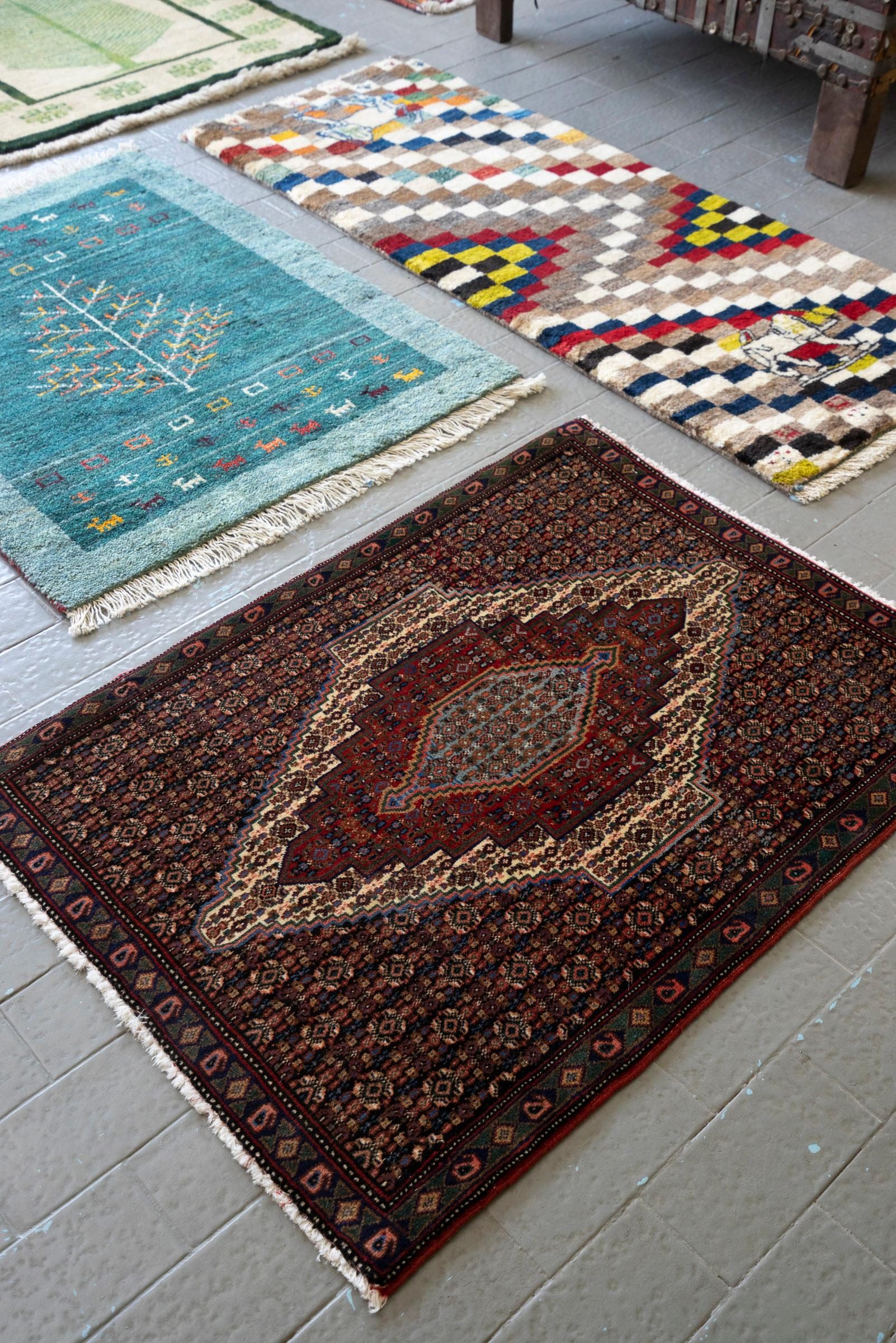 Sanneh Mahi Persian Poshti Rug
