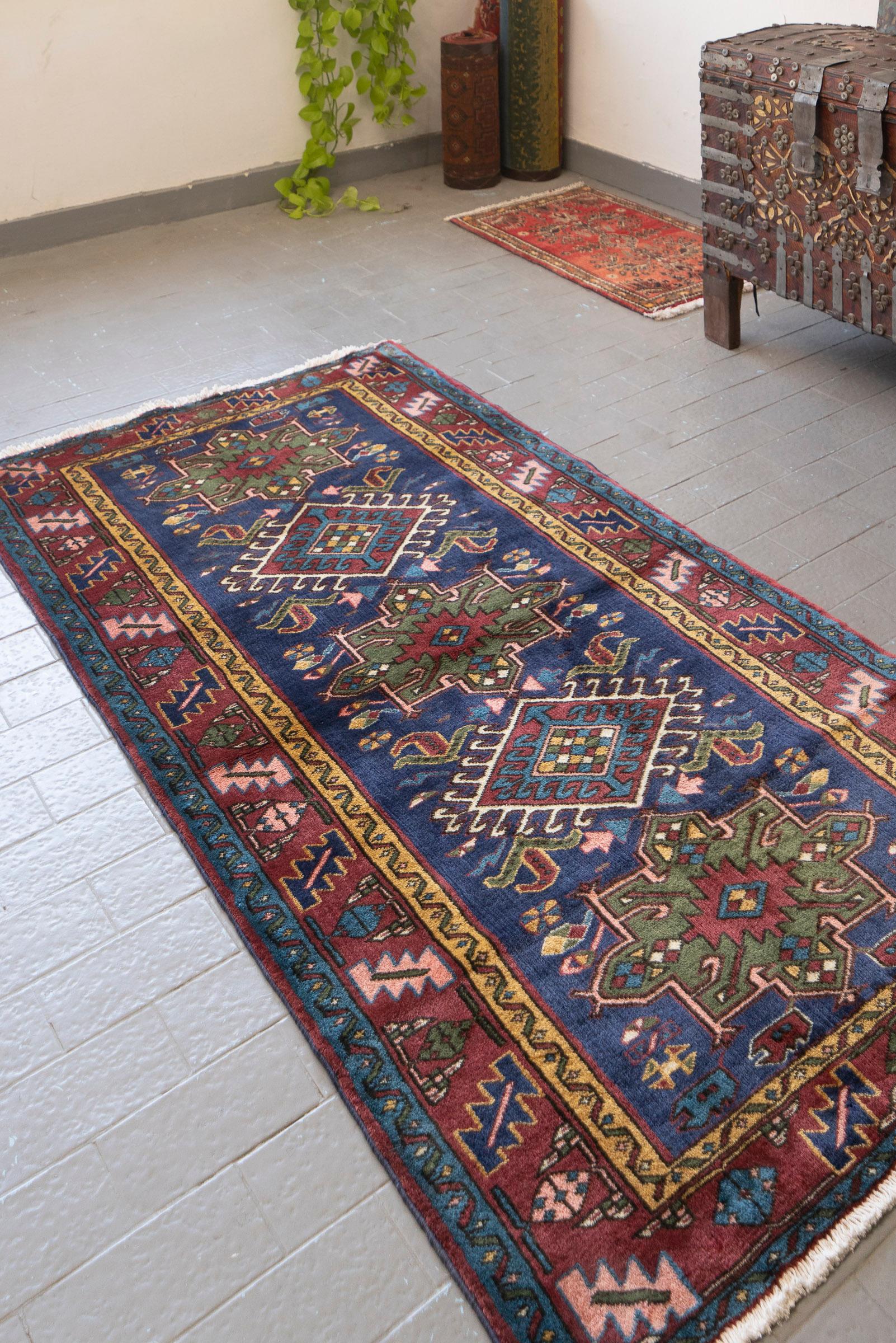 Fine Qaraja Howzi Persian Rug