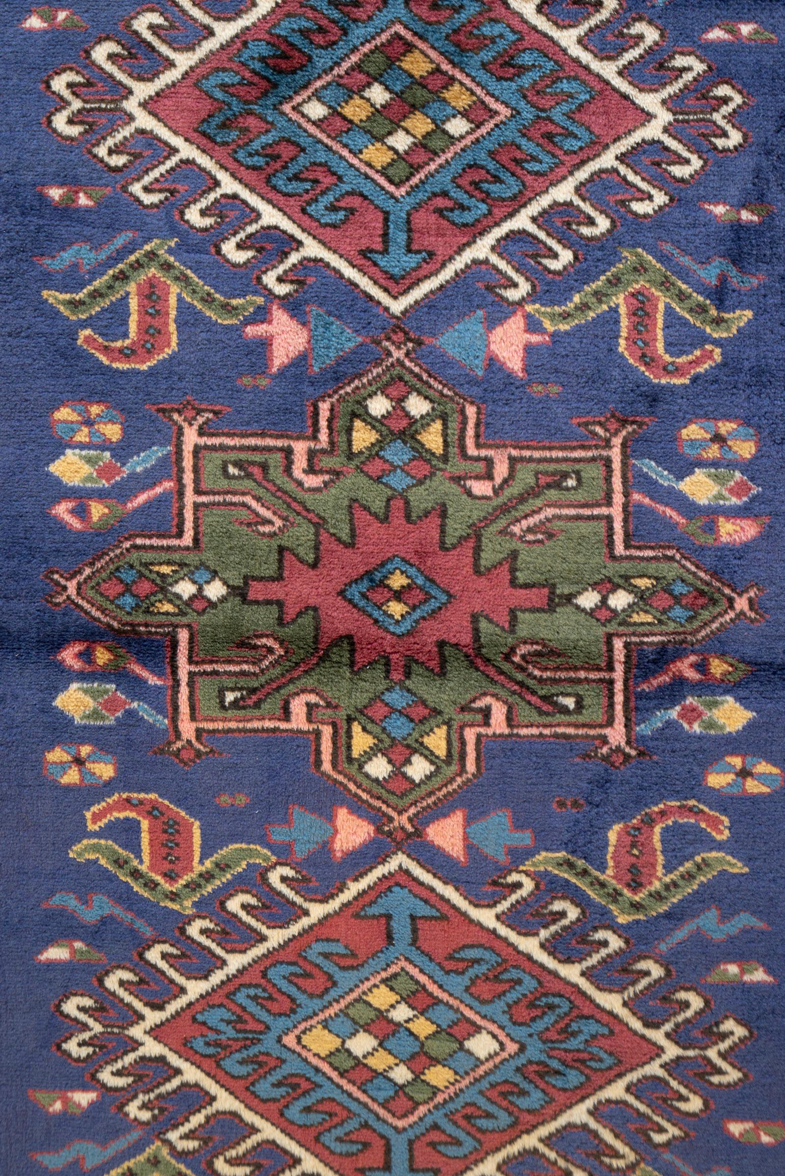 Fine Qaraja Howzi Persian Rug