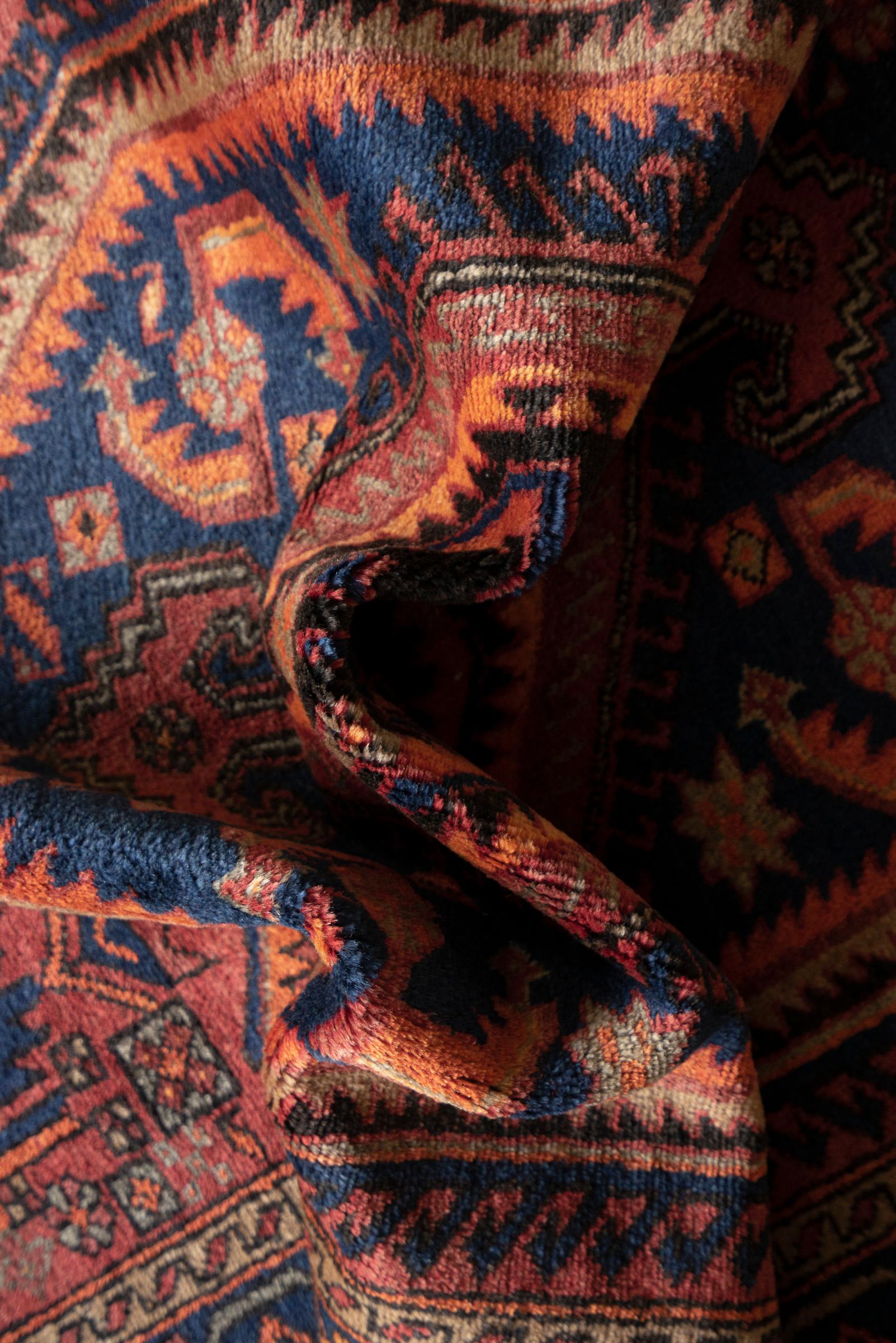 Tarom Persian Rug Flaming Diamond Design, Zanjan Region, c. 1970s