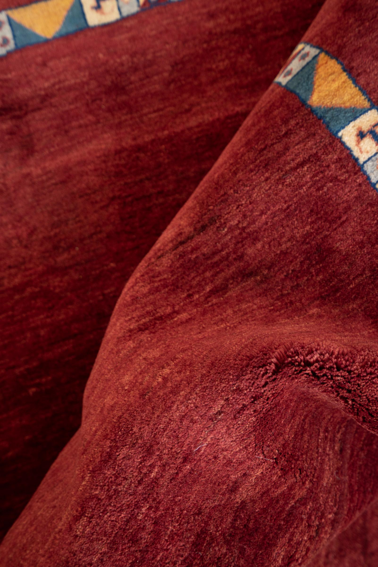 Contemporary Qashqai Fine Plain Field Persian Gabbeh Rug