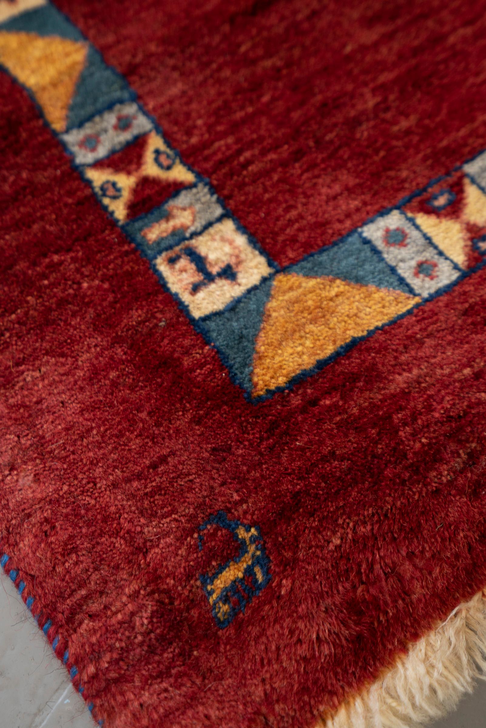 Contemporary Qashqai Fine Plain Field Persian Gabbeh Rug