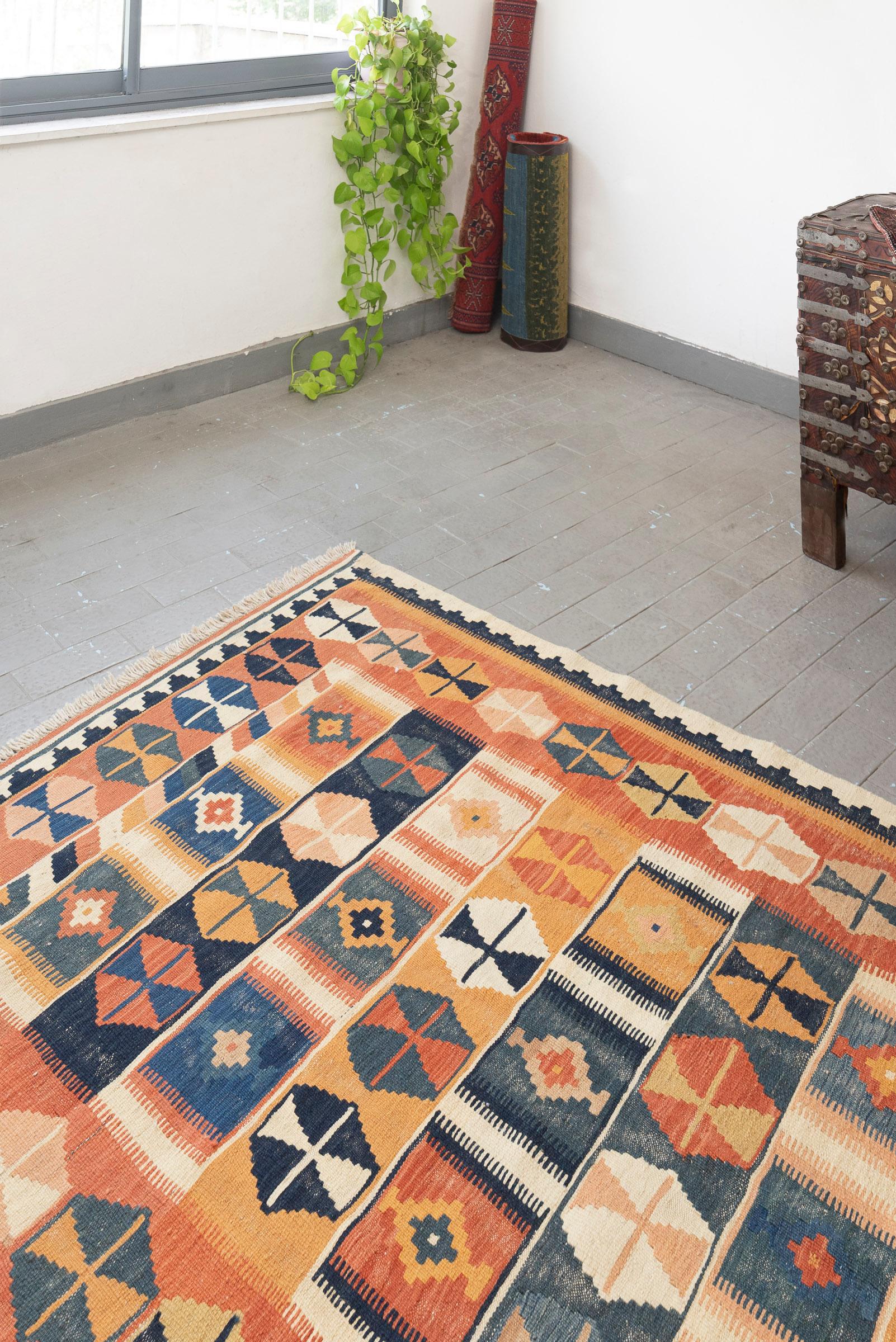 Qashqai Combs Persian Kilim Rug Geometric Bands, c. 1980s