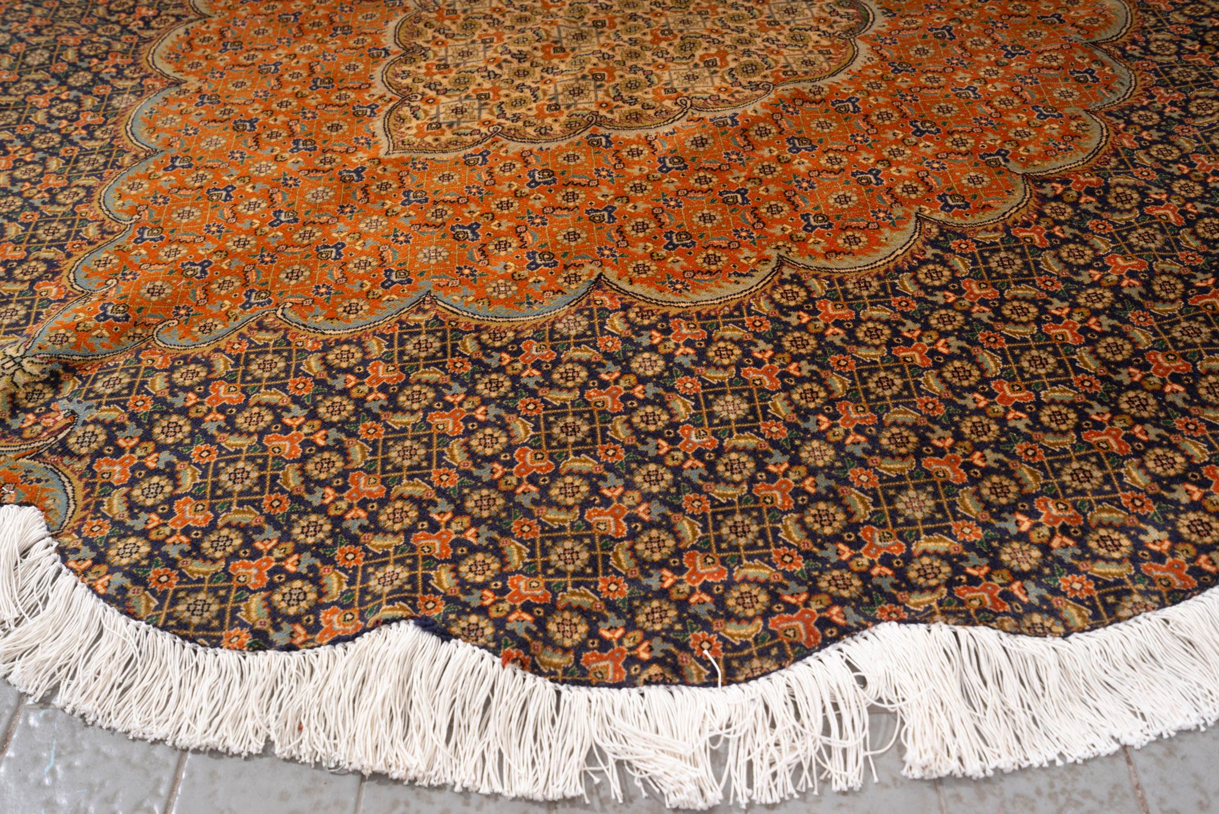 New Weave Fine 50 Raj Tabriz Mahi Circular Persian Rug