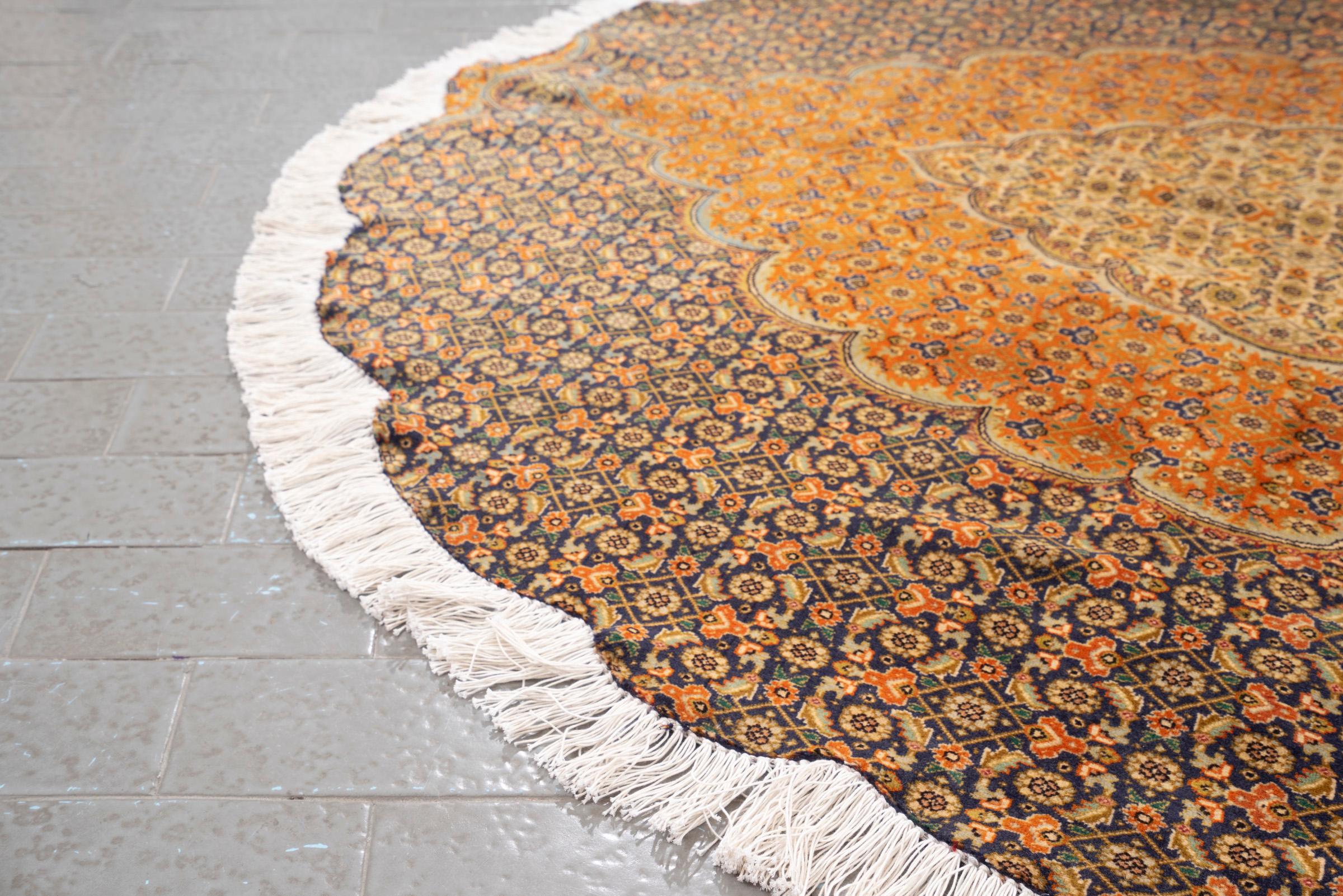 New Weave Fine 50 Raj Tabriz Mahi Circular Persian Rug