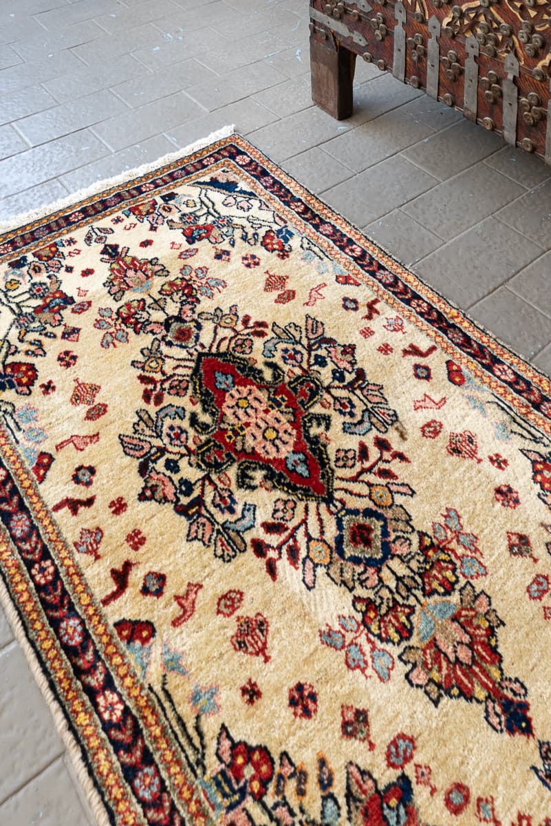 Abadeh Poshti Persian Rug, Ivory Ground Floral Medallion, c. 1960s–1980s