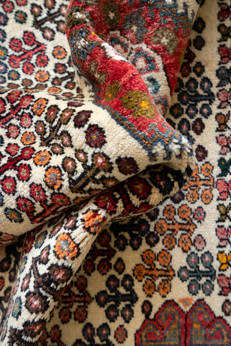 Qashqai Darrehshuri Shrub Motif Persian Rug, Mid 20th Century