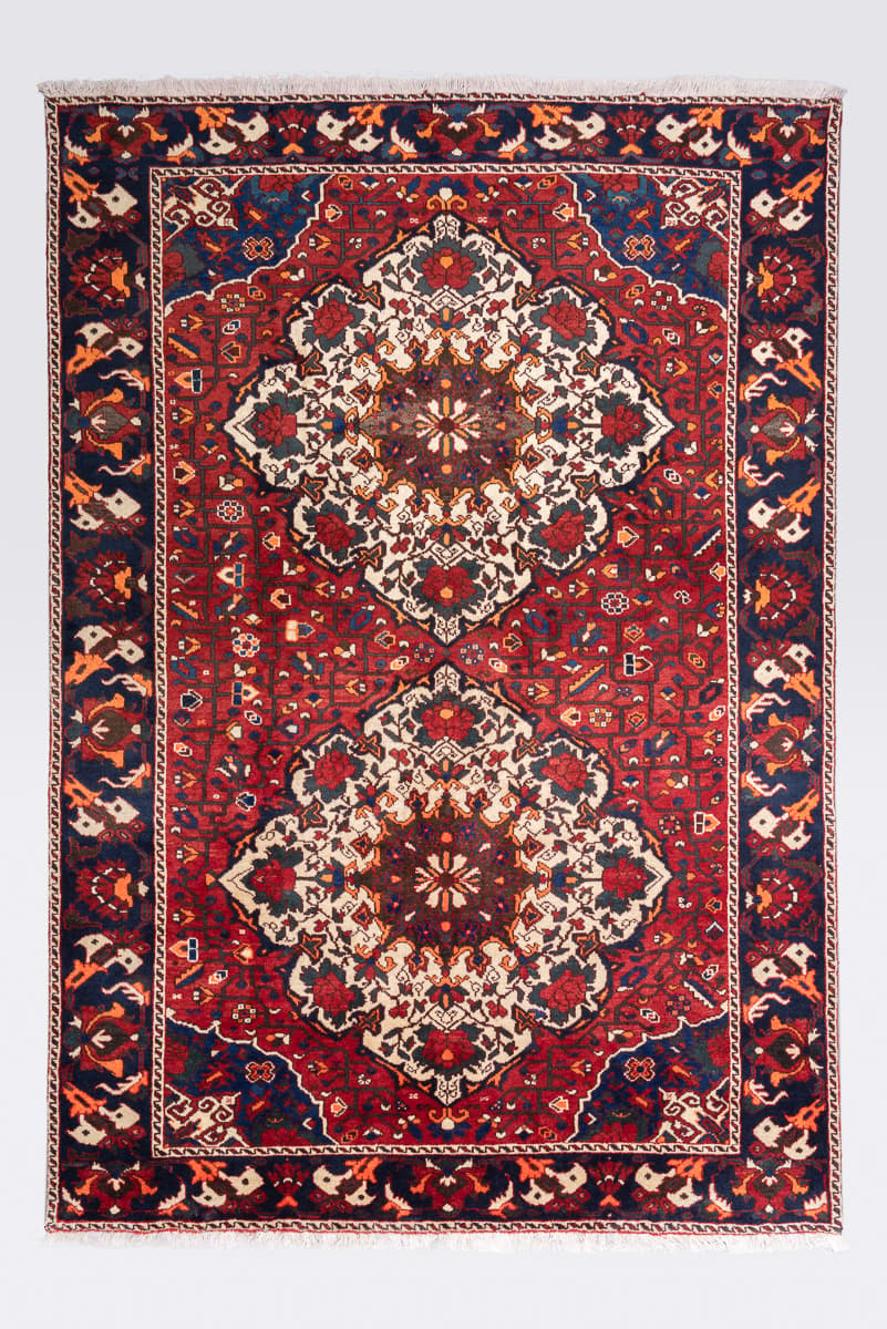 Bakhtiari Hinegun Persian Rug Twin Diamond Medallion, c. 1950s–60s