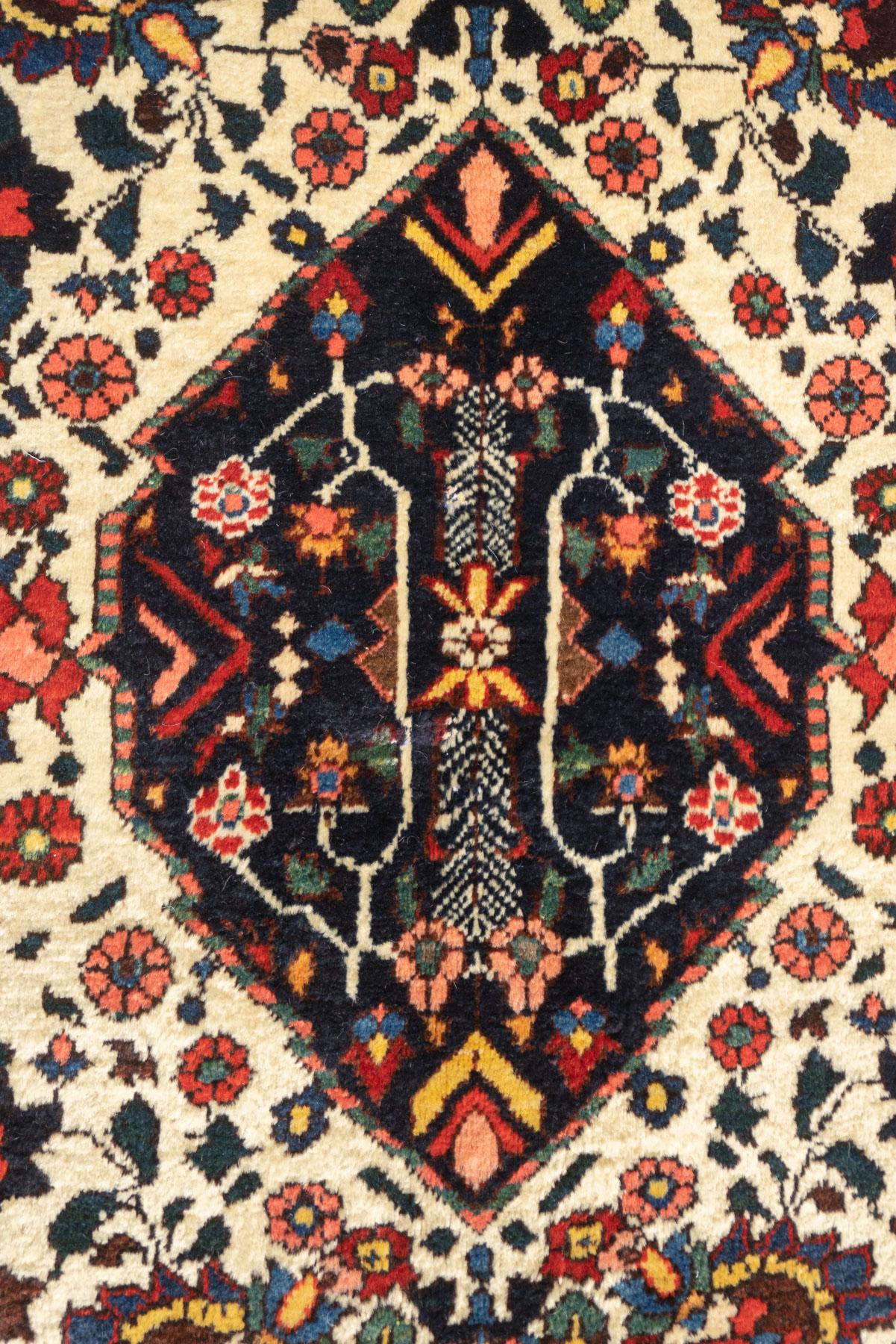 RCA451 Fine Bakhtiari Carpet 9