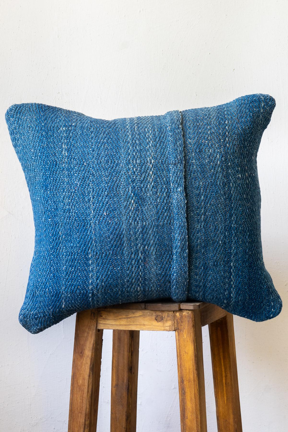 CUS218 2 Nain Carpet Cushion Large And Small 2