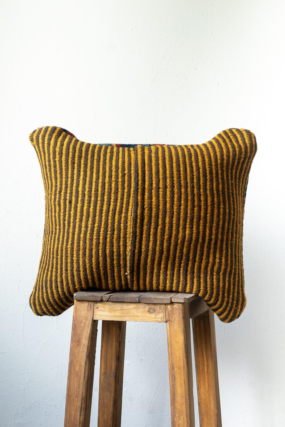 CUS231 Vintage Bakhtiari Carpet Cushion 4