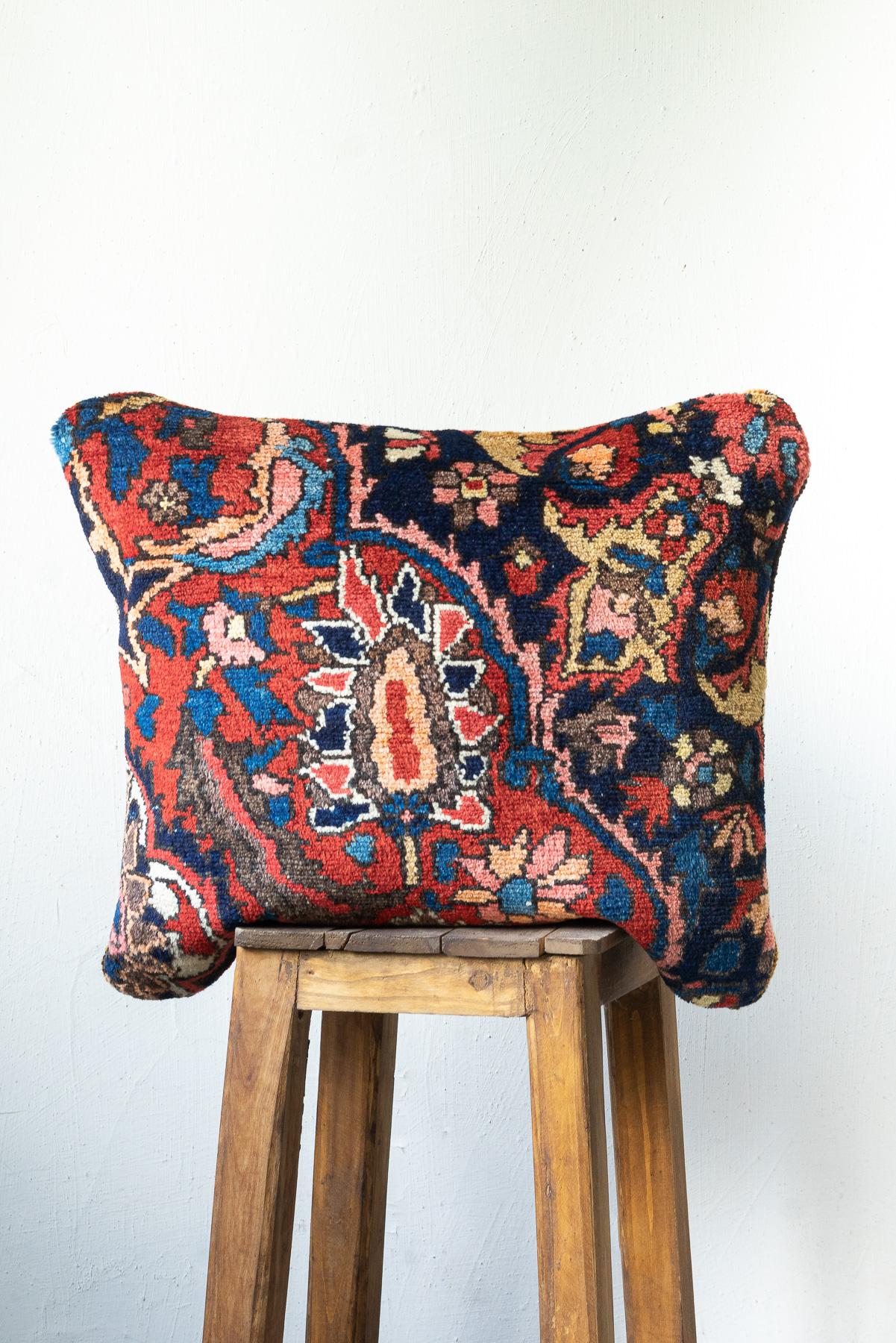 CUS231 Vintage Bakhtiari Carpet Cushion