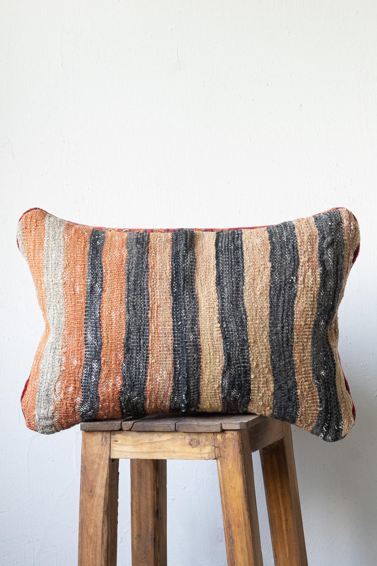 CUS235 Torkaman Carpet Cushion 2