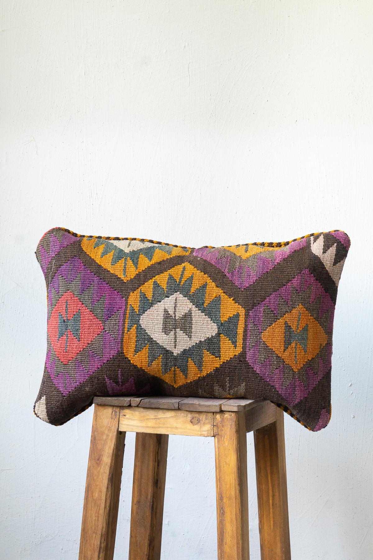 CUS248 2 Azarbaijian Kilim Cushions