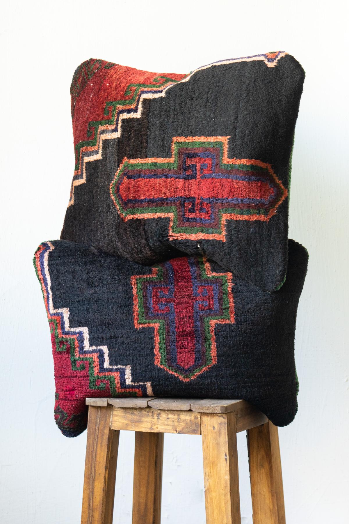 Luri Carpet Cushion