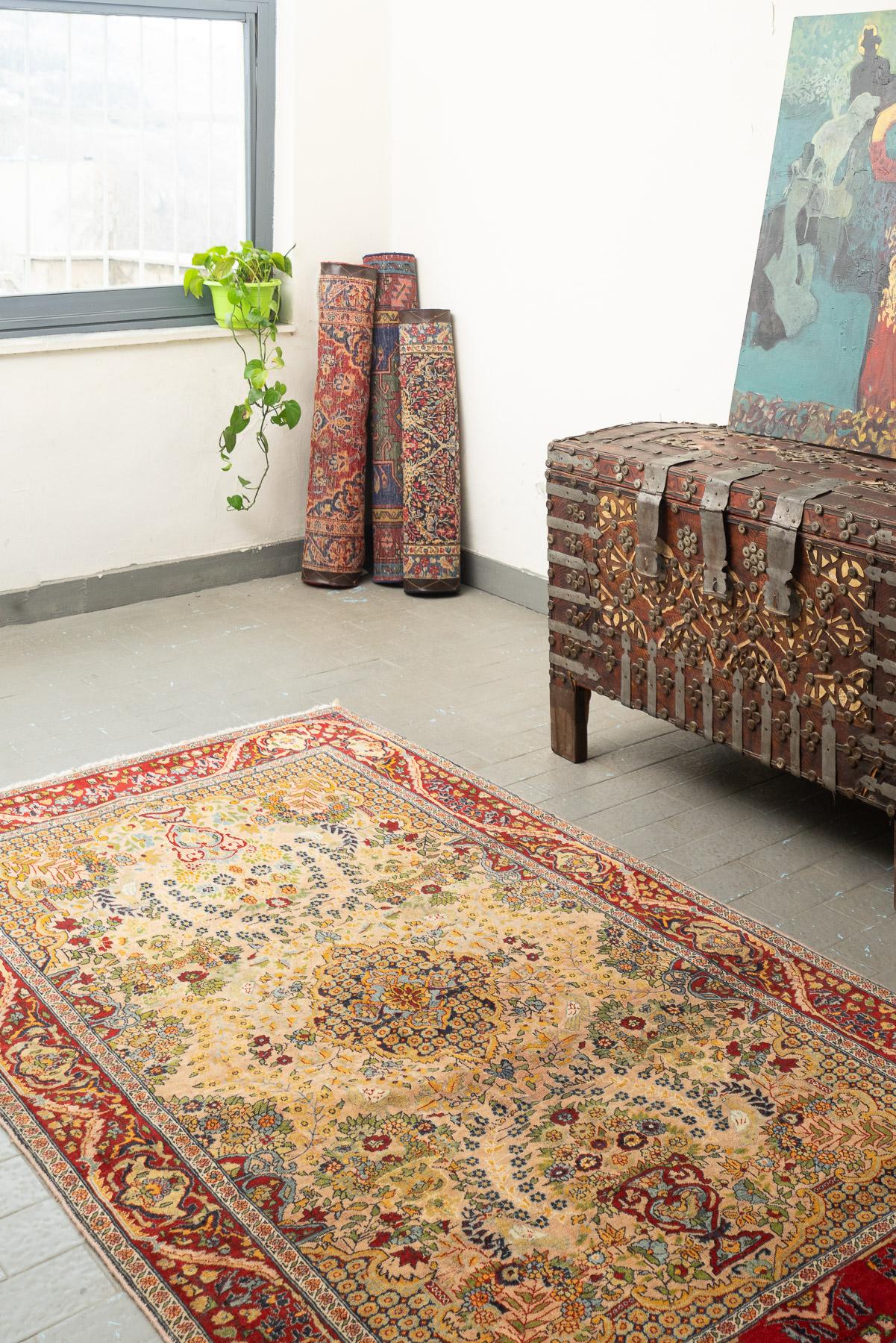 RCA457 Antique Khoy Fine Vases Carpet 2