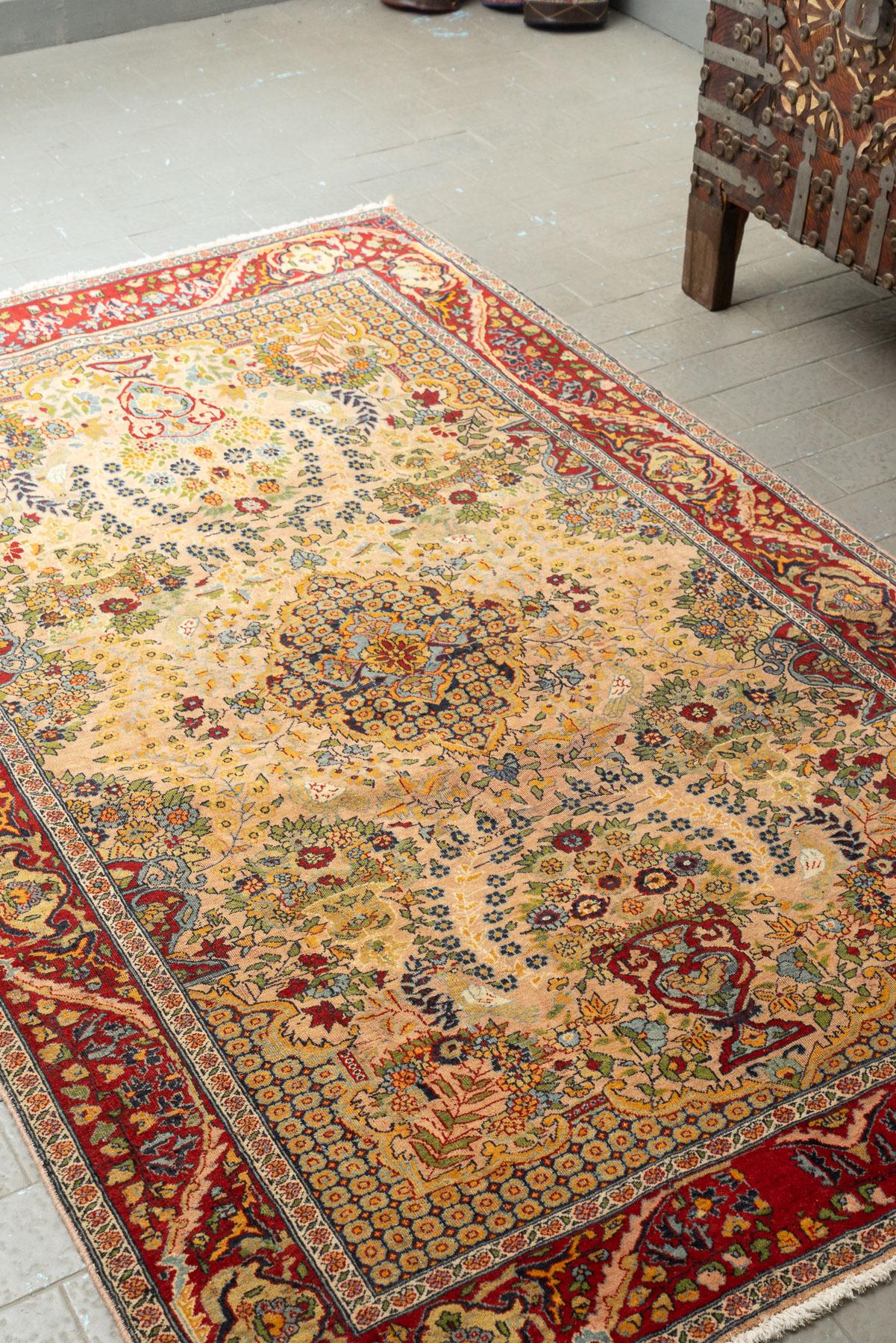 RCA457 Antique Khoy Fine Vases Carpet 7