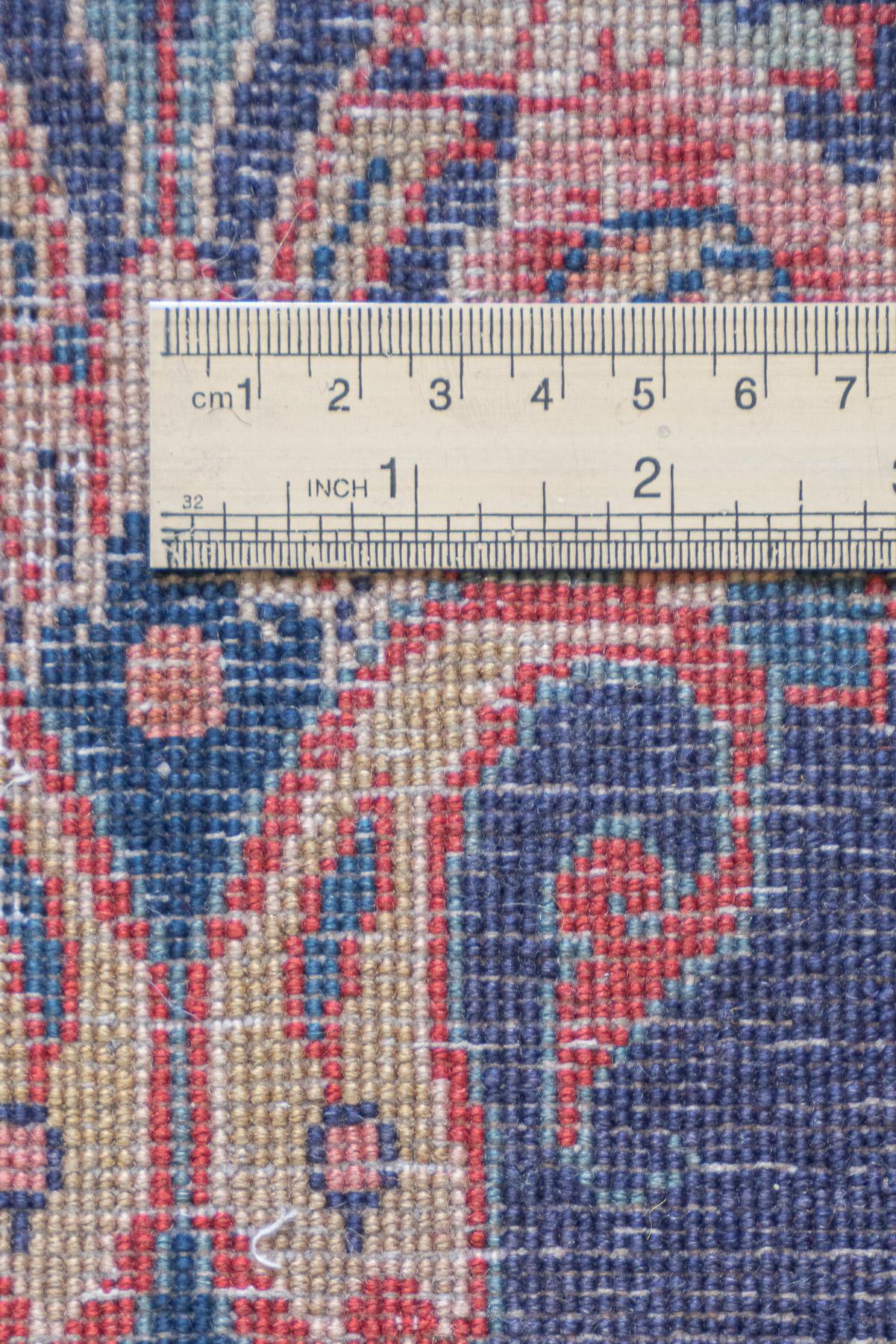 RCA467 Sarouk Fine Vase Carpet 2