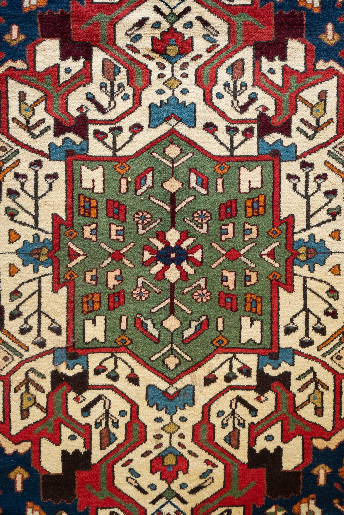 RCA474 Fine Bakhtiari Carpet Emerald 7
