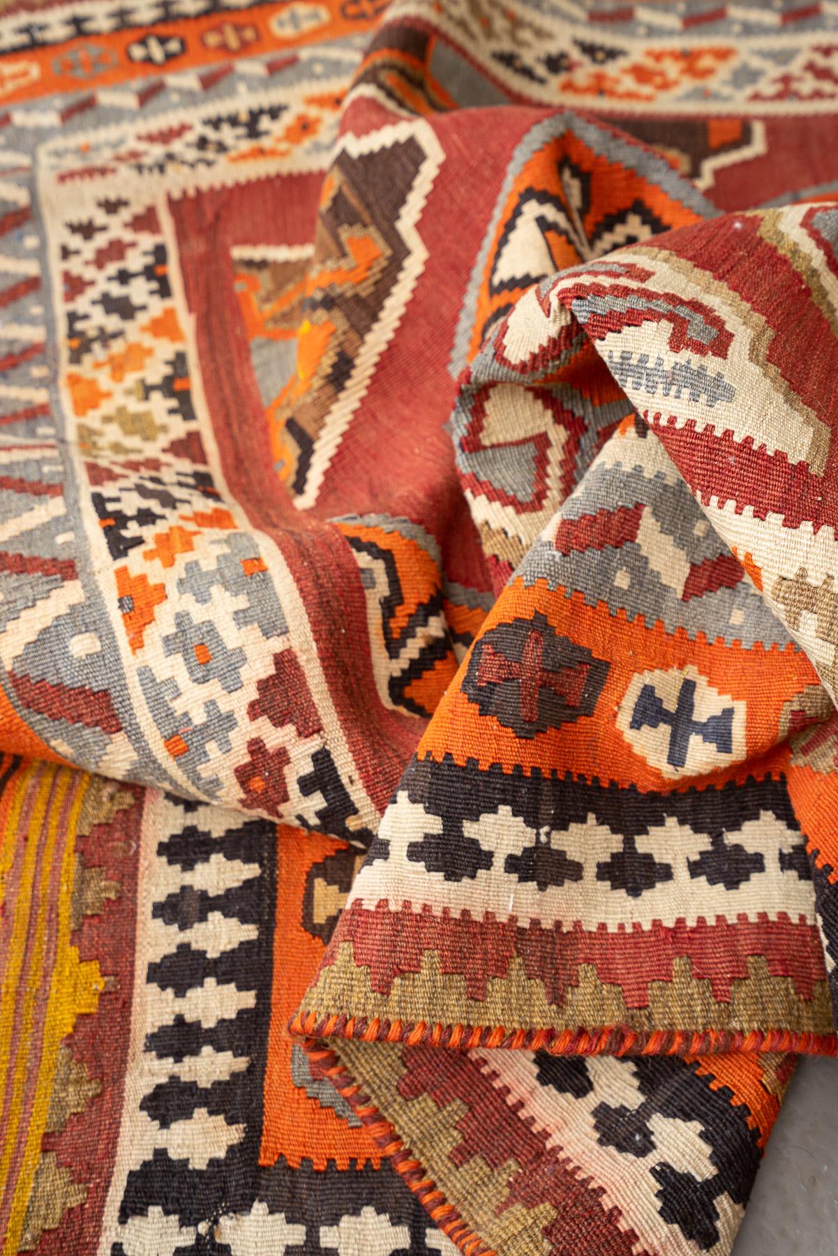 RK227 Qashqai Crab Kilim 7