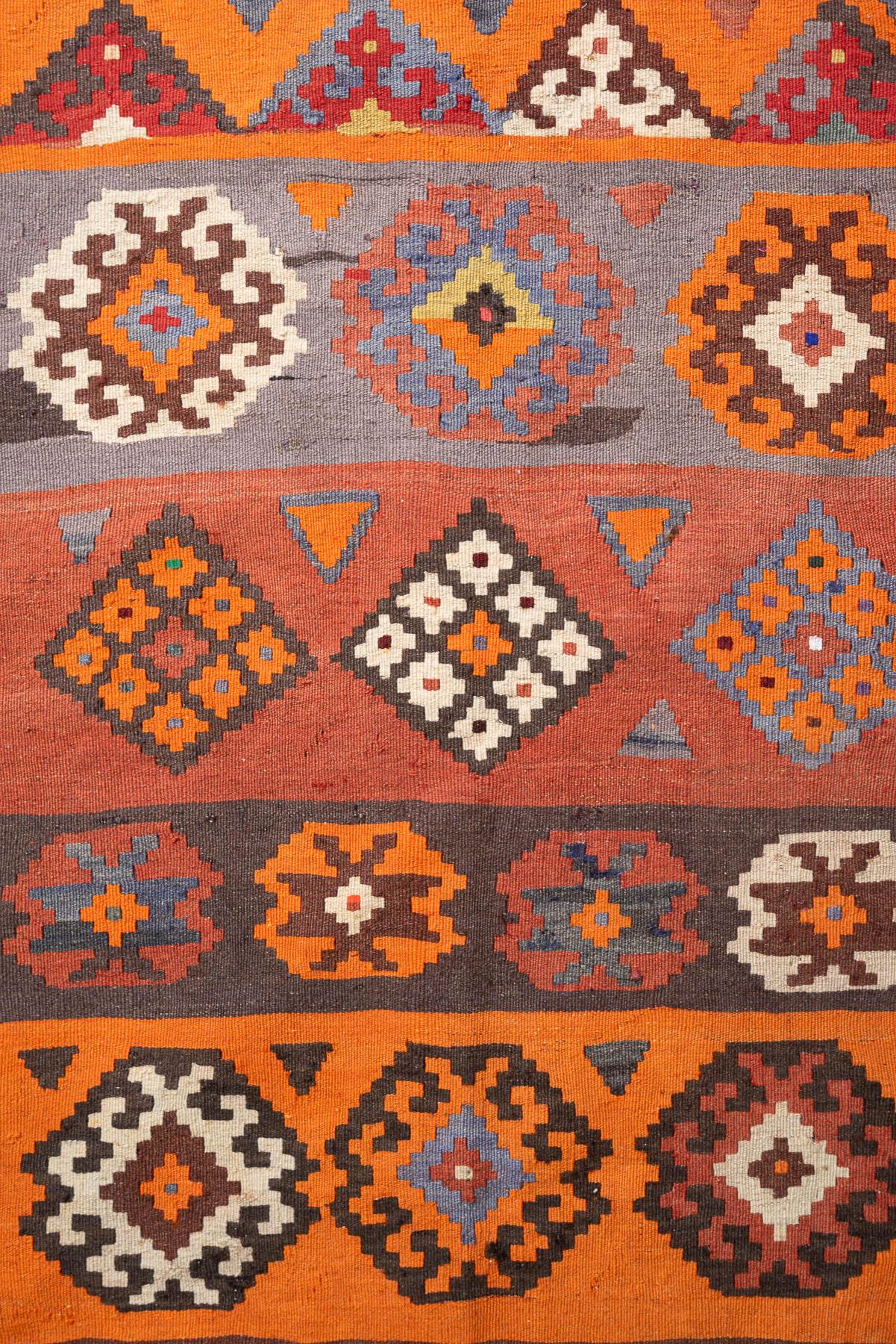 RK233 Antique Qashqai Kilim 4
