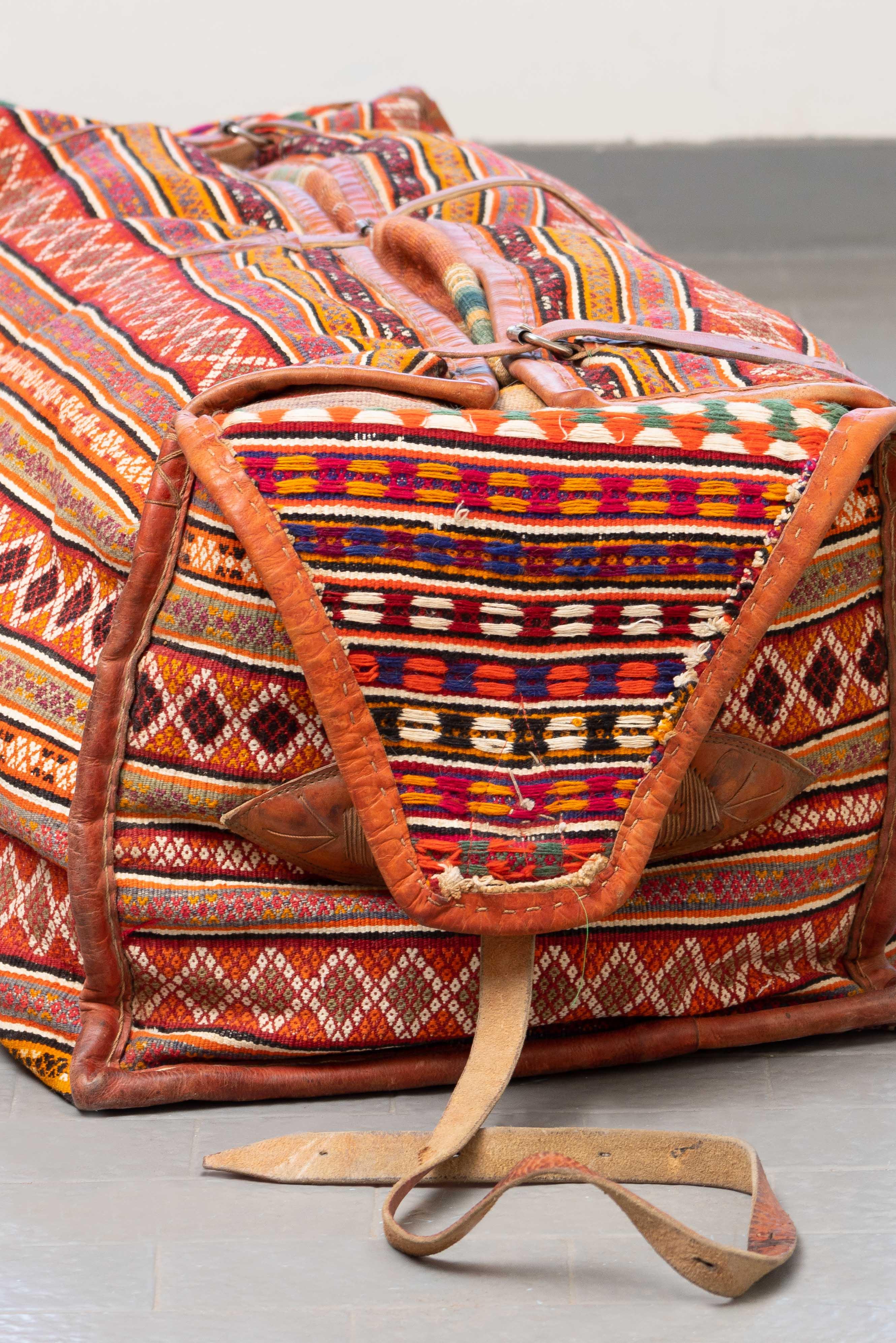 MAF002 Qashqai Blanket Box 6