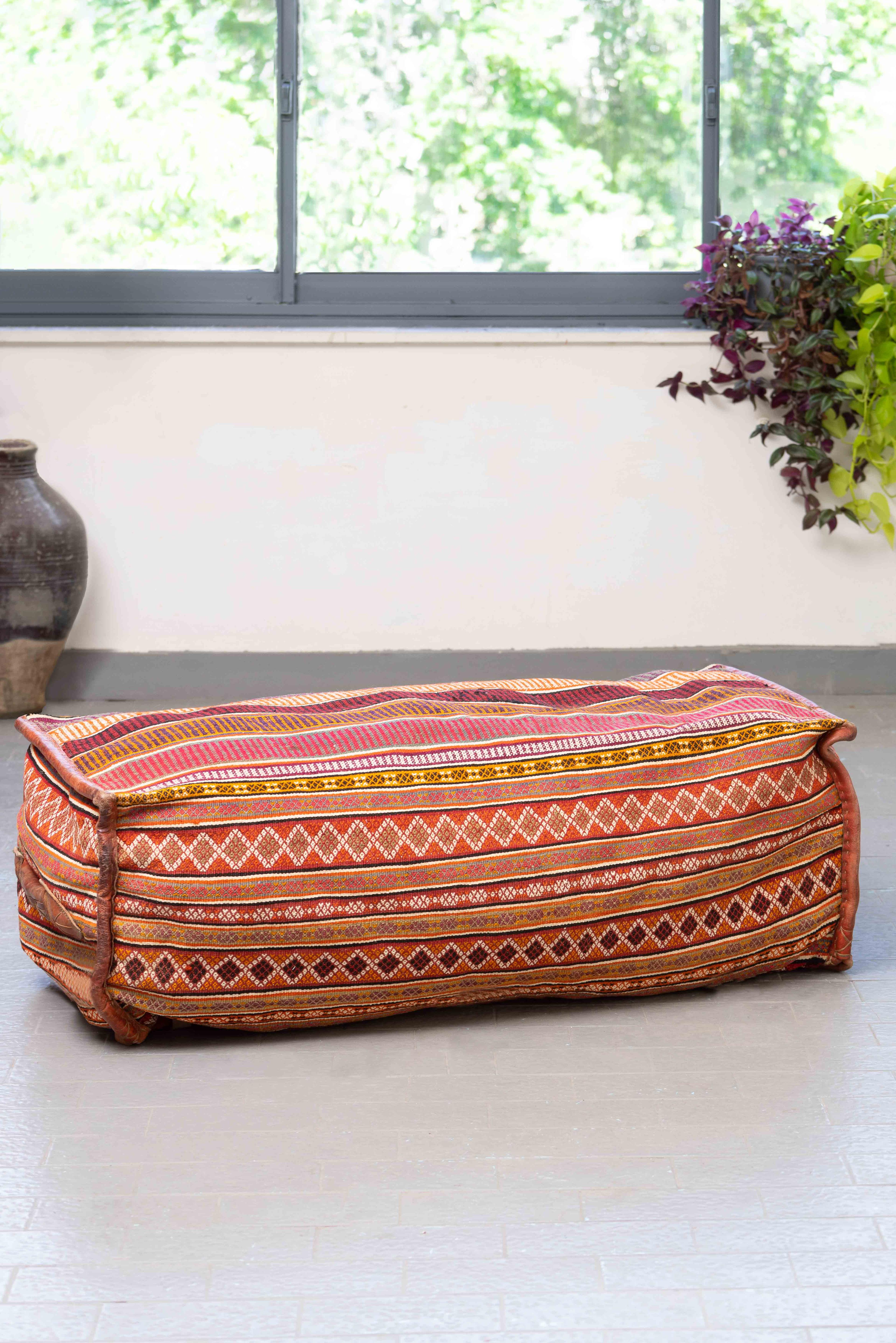 MAF002 Qashqai Blanket Box