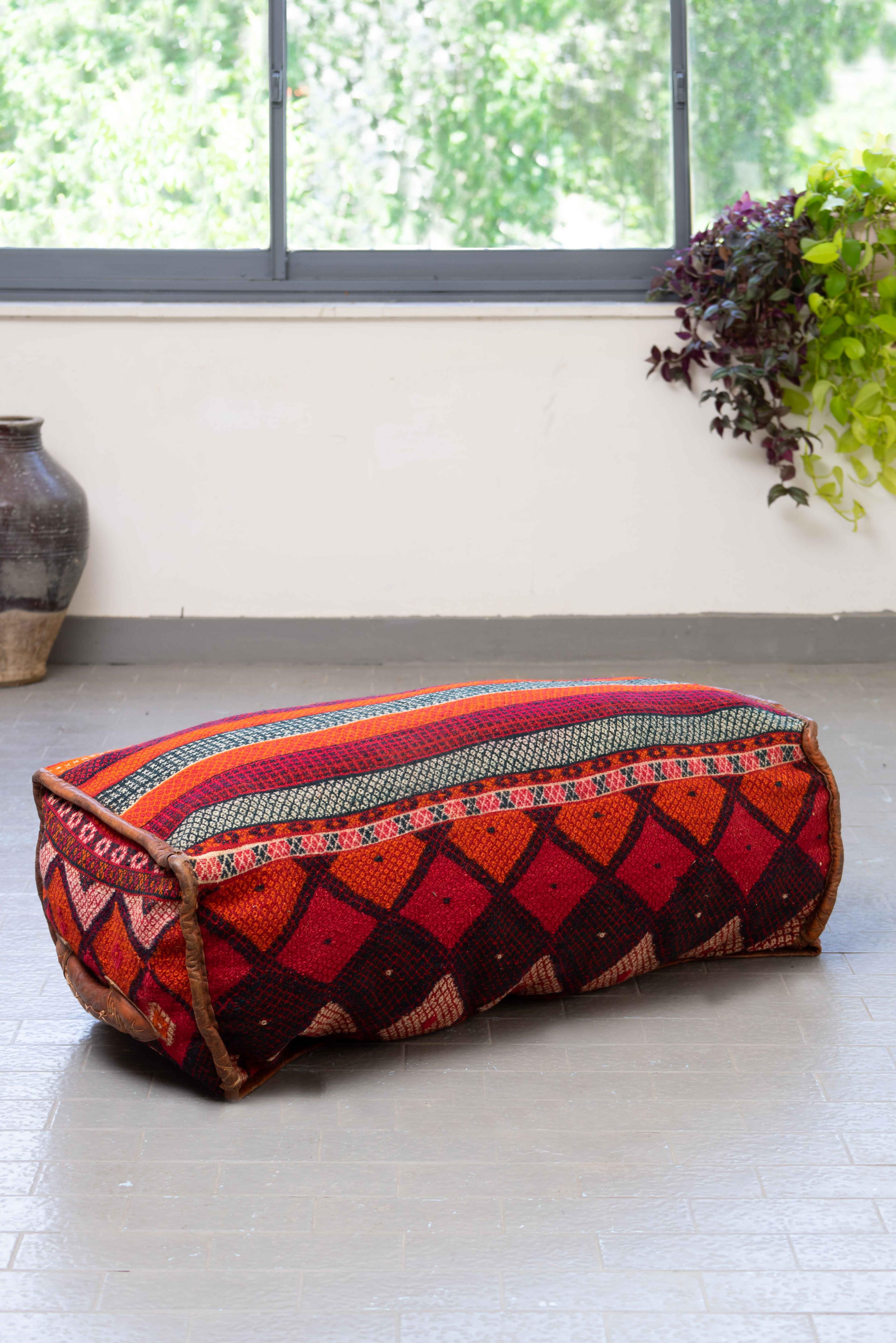 MAF012 Blanket Box 1