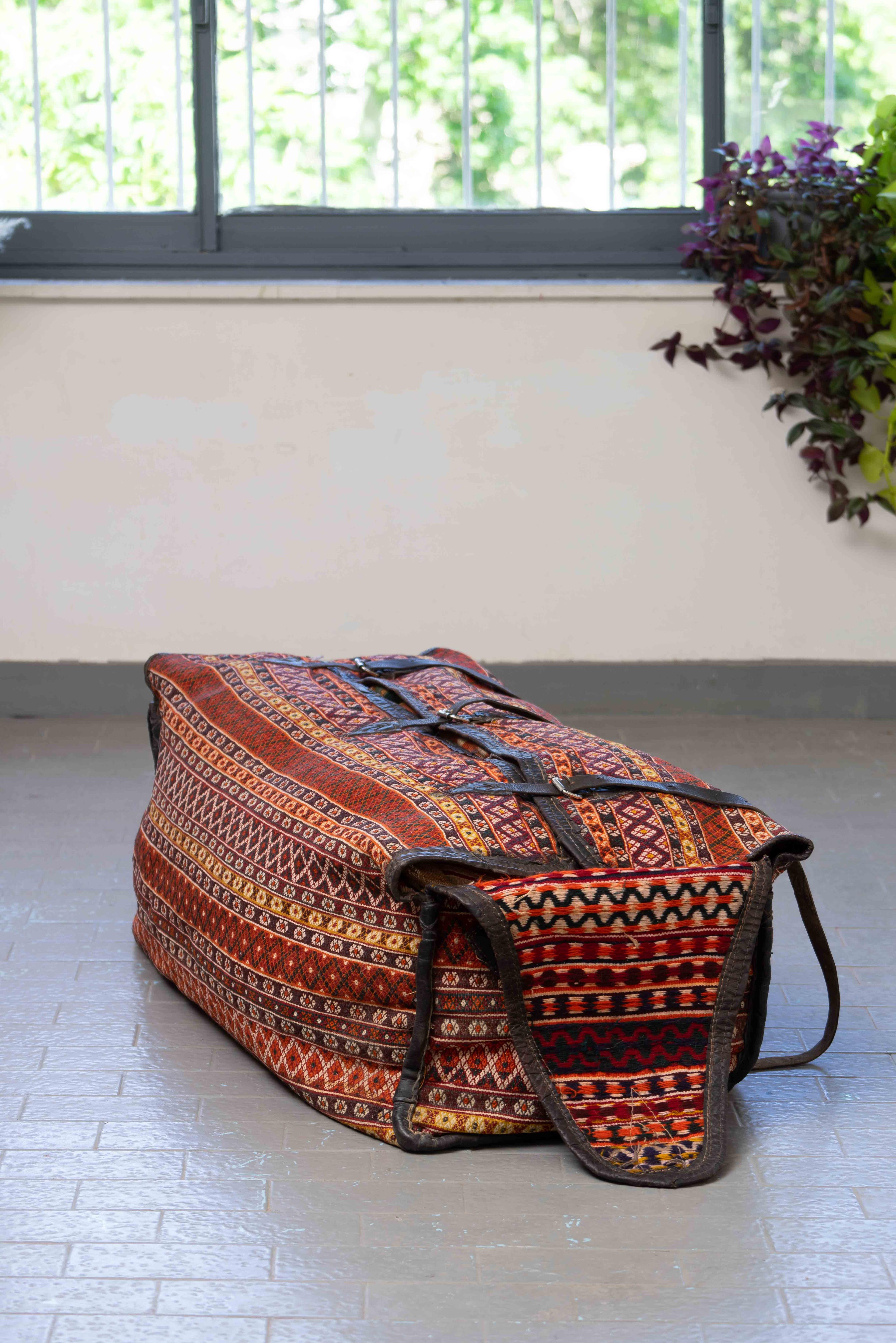 MAF015 Blanket Box 5
