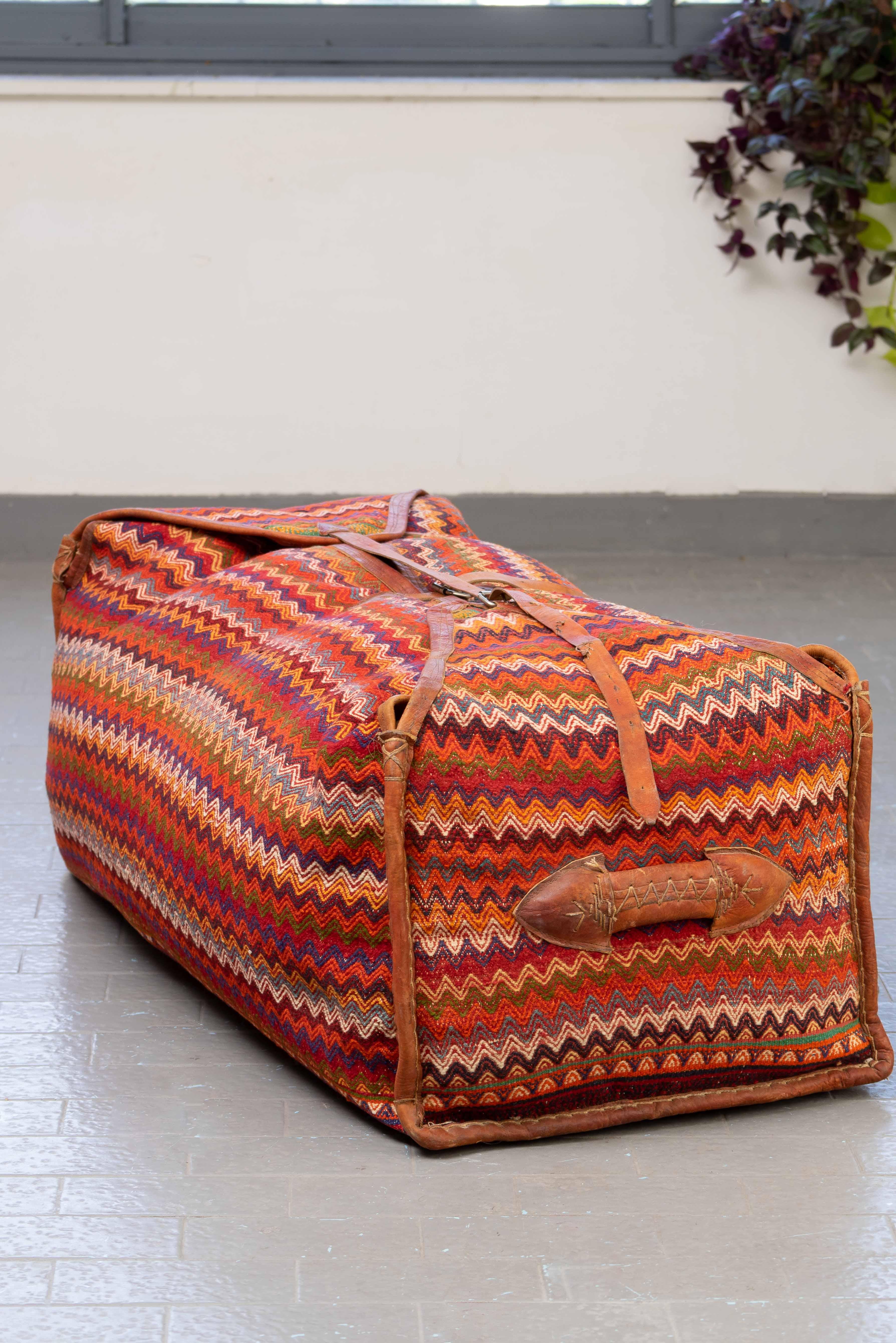 MAF018 Blanket Box 3