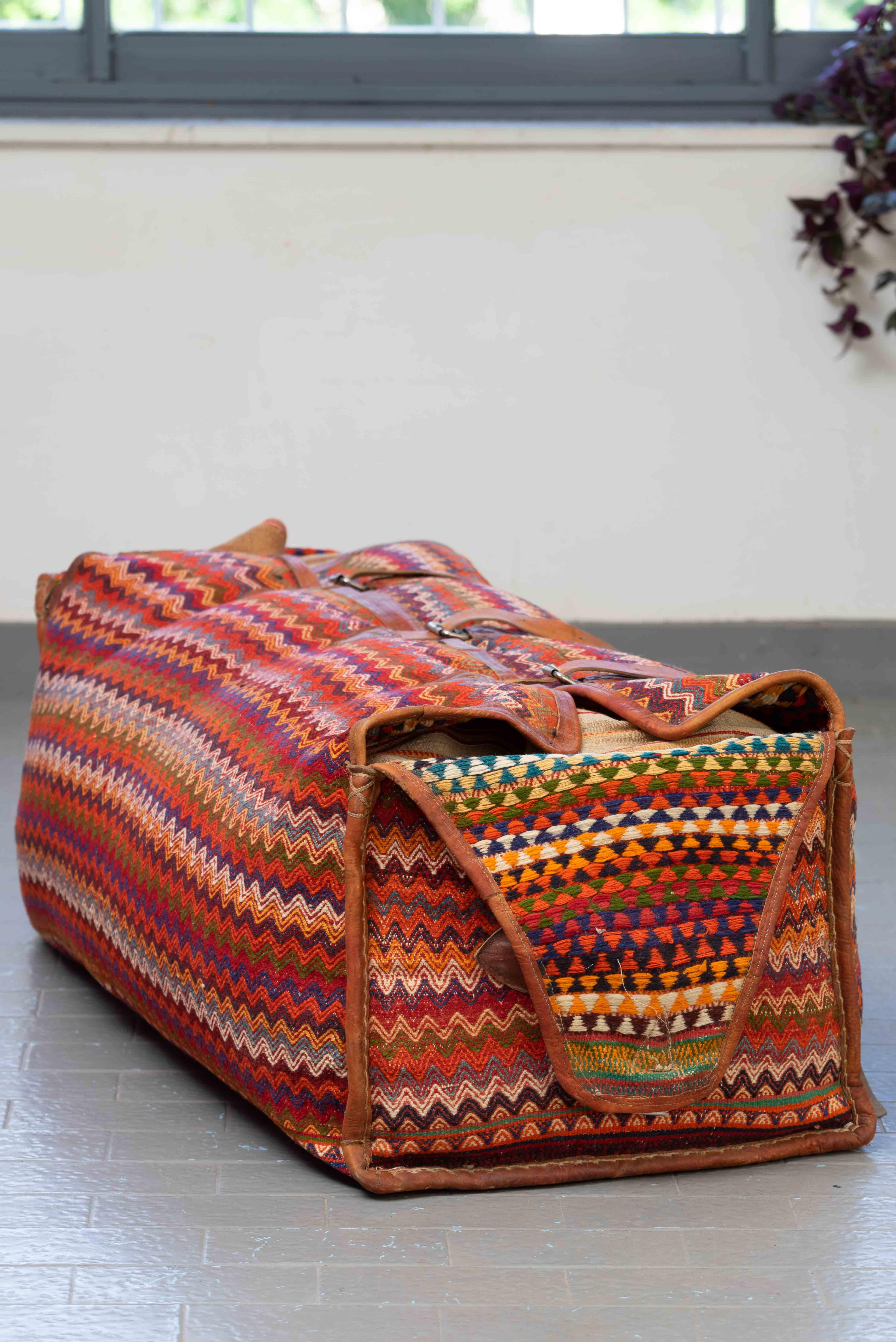 MAF018 Blanket Box 5
