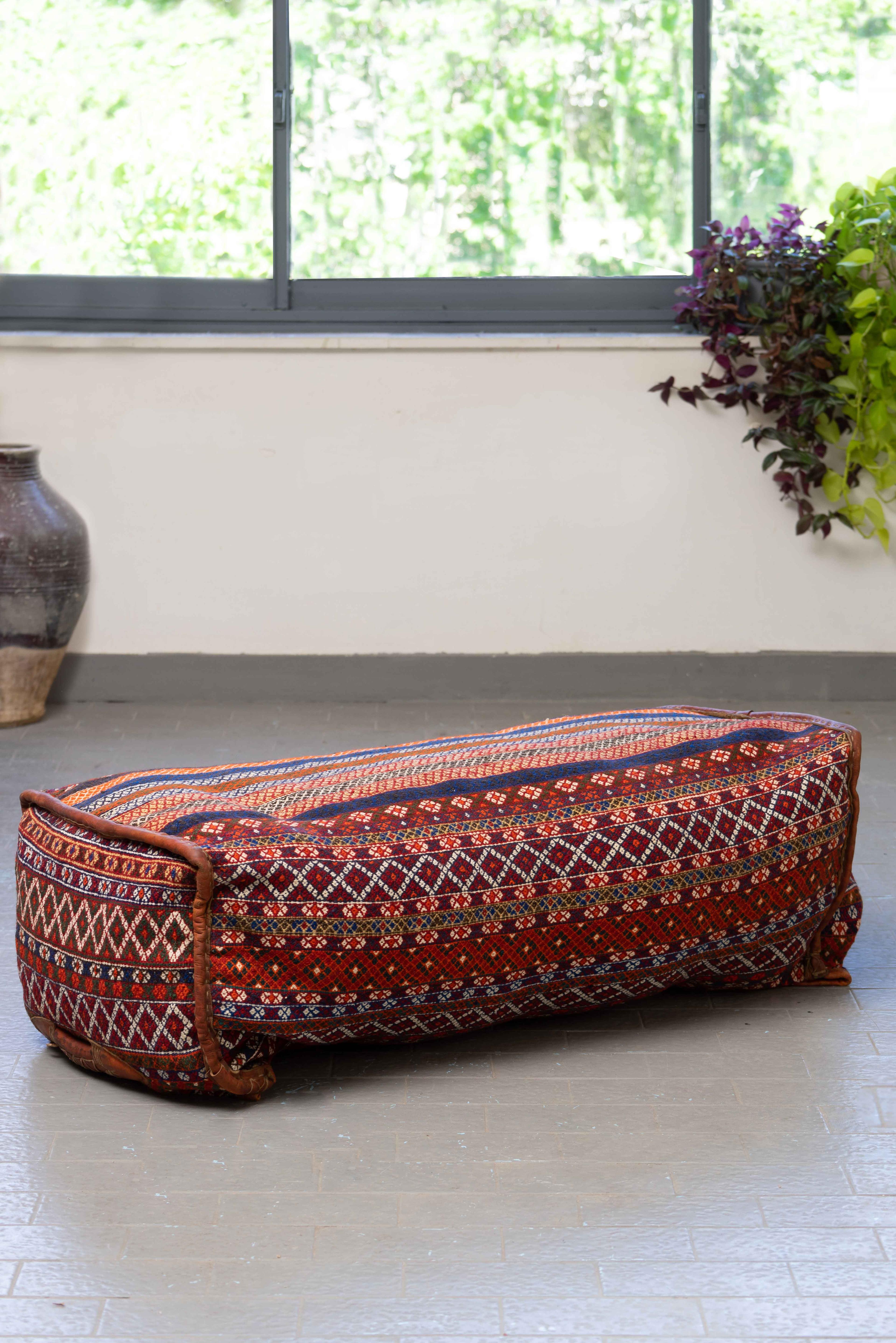 MAF019 Blanket Box 1