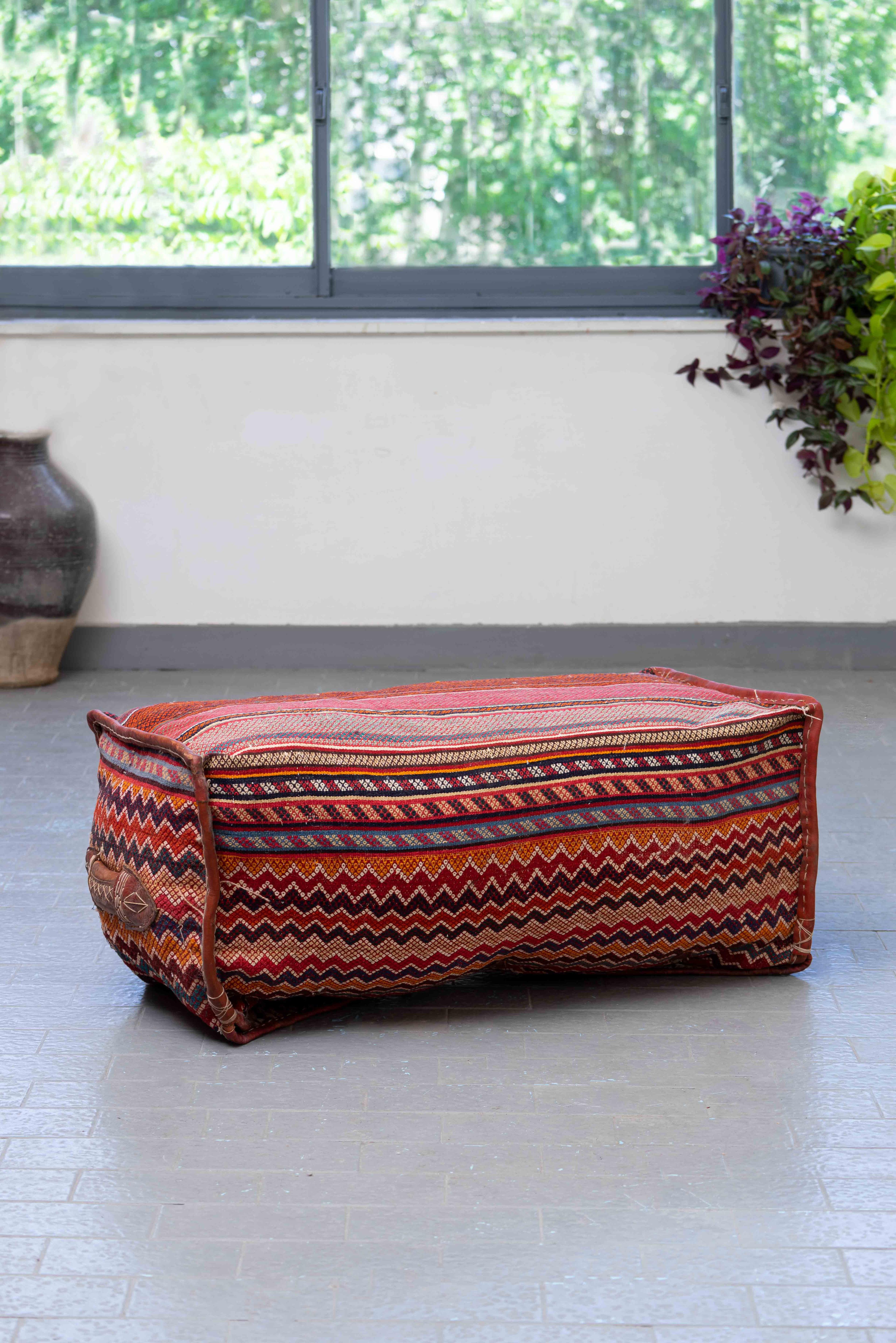MAF022 Blanket Box