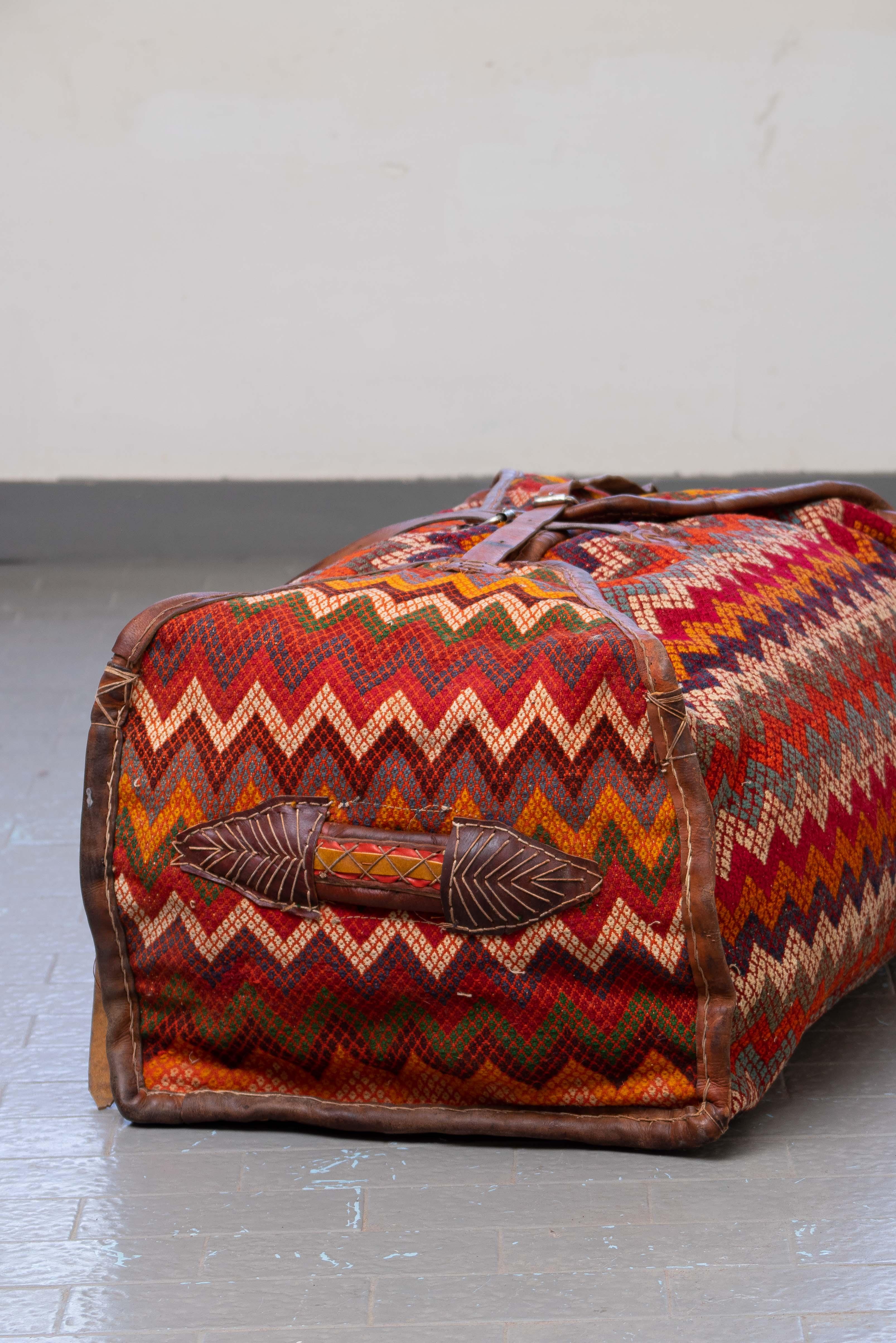 MAF025 Blanket Box 3 2