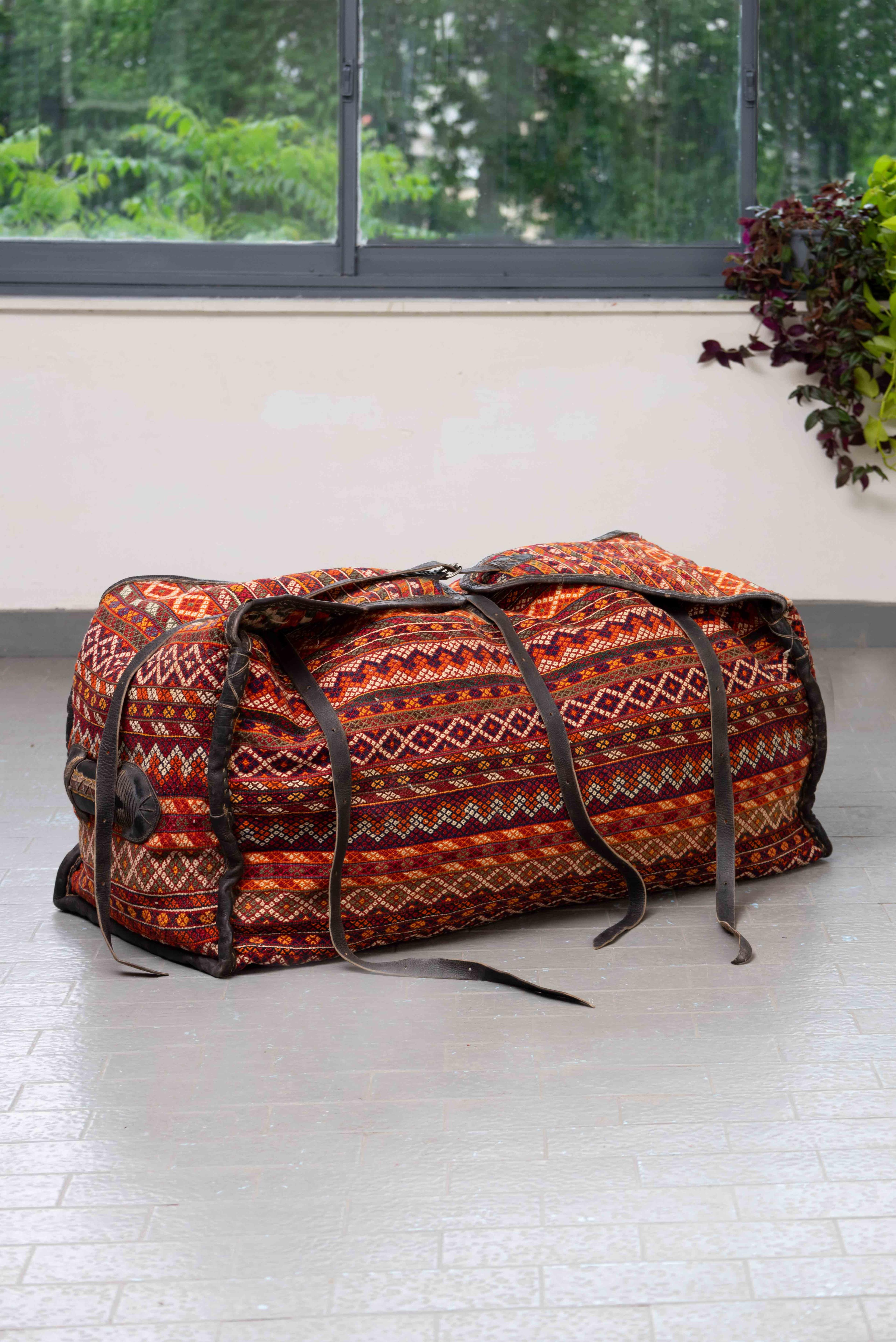 MAF030 Blanket Box 3