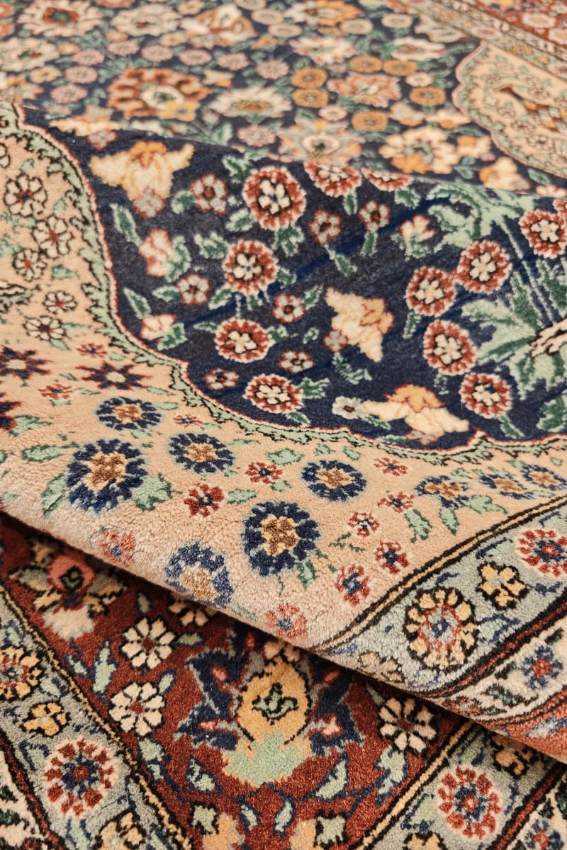 Fine Turkish Kayseri Rug, Hereke Prayer Design, c. 1970s
